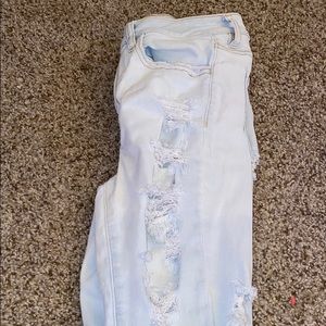 american eagle ripped skinny jeans